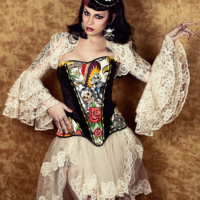 alt="corset gotic Katrina"