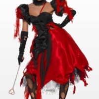 alt="queen of hearts costume"